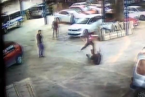 Kütahya'da korkunç görüntüler Döner bıçağı ile saldırdı - Resim: 2