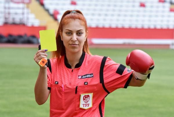 'Git evinde yemek yap' sözlerine inat mesleğiyle gurur duyuyor - Resim: 2