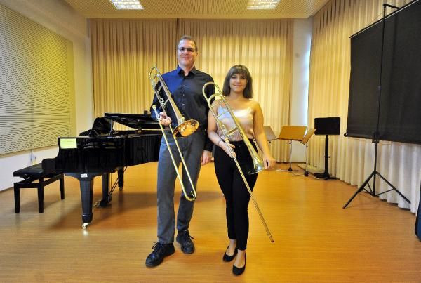 Eskiden çalamadığı için ağlıyordu...Şimdi dünyaca ünlü okulda okuyacak - Resim: 2