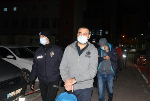 12.5 milyon TL vurgun yaptılar! Adana'da rüşvet notunu gören şok oldu - Resim: 3