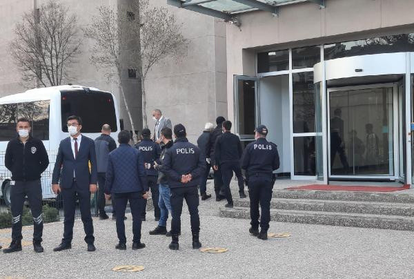 Bildiri soruşturmasında ikinci dalga! 7 emekli amiralin evinde arama ifadeye çağrıldılar - Resim: 0