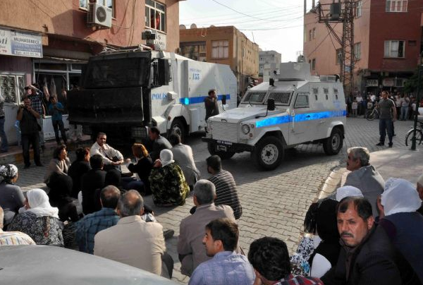 Polisten BDP yürüyüşüne müdahale - Resim: 4