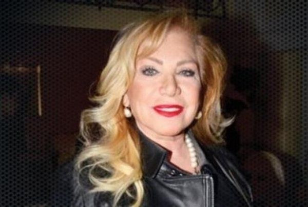 Nil Burak'ın hastalığı ne? : 74 yaşındaki Nil Burak : "Tükürüğümü bile yutamıyorum" - Resim: 3