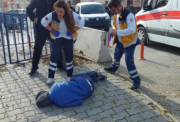 Karakol bahçesinde çocuk, çocuğu vurdu!   - Resim: 1