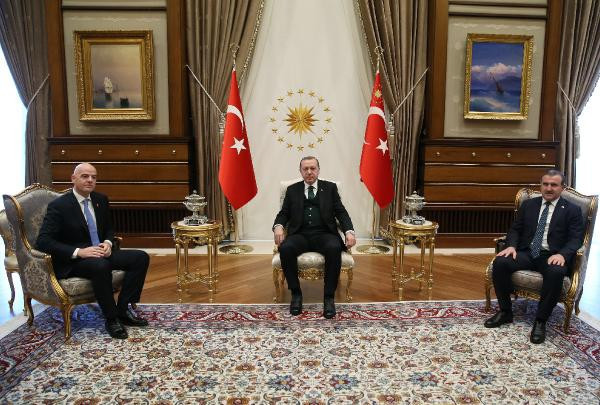 Beştepe'de sürpriz konuk! Erdoğan'a forma hediye etti - Resim: 4