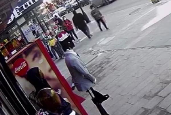 Aksaray'da 13 yaşındaki Dilek'e kaldırımda yumruk atan saldırgan adli kontrolle serbest - Resim: 0