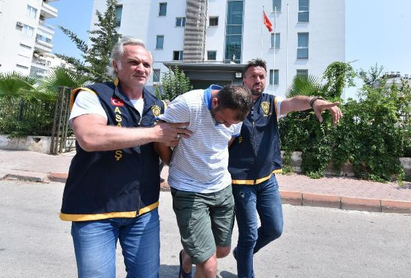 Adıyaman'da 13 yaşındaki çocuğu 6 defa bıçaklayıp öldürdü! Bakın ne ceza aldı - Resim: 1