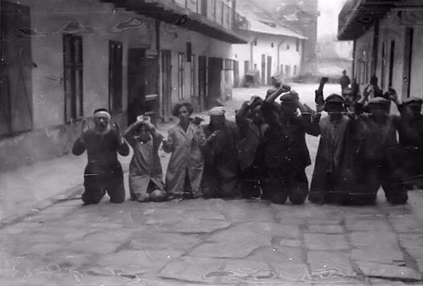 En acı an kadınları sokakta çırılçıplak kalana kadar... - Resim: 3