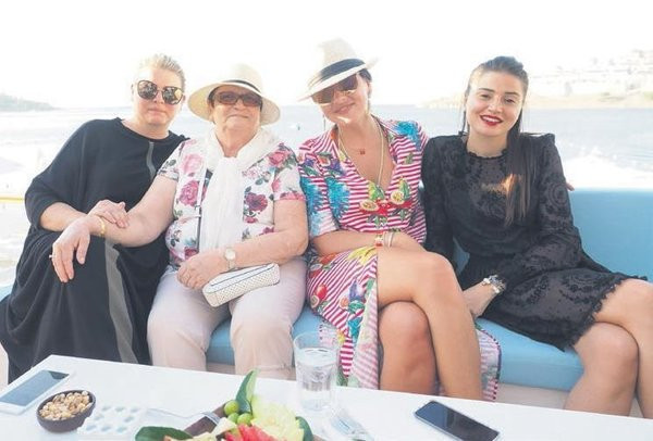 Ortalık fena karıştı! Hadise'den şok karar - Resim: 1