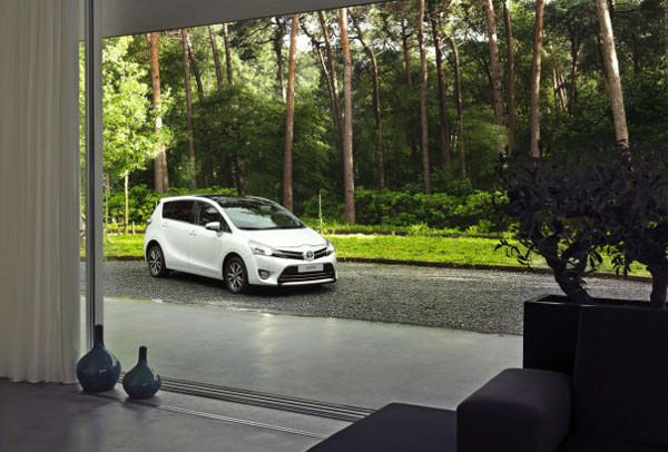 Yeni Toyota Verso yollara çıkıyor! - Resim: 1