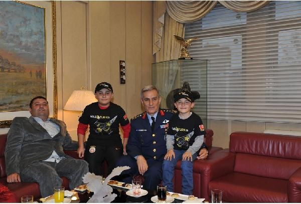 Fedakar sıvacıya Genelkurmay'dan plaket - Resim: 3