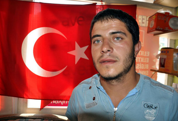 Konya şehidini bağrına bastı - Resim: 4