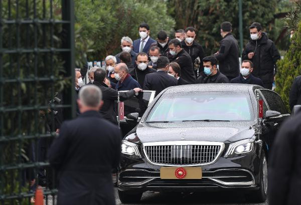 Cumhurbaşkanı Erdoğan cuma namazını Hz. Ali Camii'nde kıldı - Resim: 0