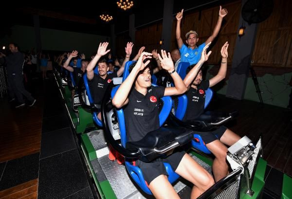 A Milli takımda Özbekistan maçı öncesinde eğlenceli anlar - Resim: 2