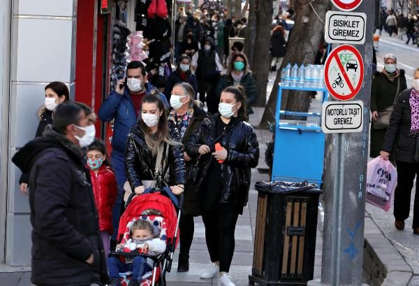 Mutasyonlu virüs görülen Eskişehir'de korkutan kalabalık - Resim: 3