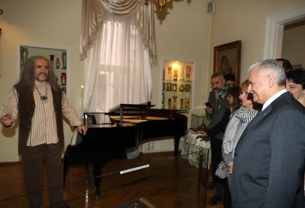 Binali Yıldırım, Barış Manço müzesini ziyaret etti - Resim: 1