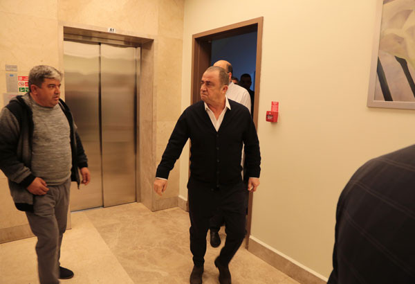 Babasını kaybeden Fatih Terim hasteneye böyle geldi - Resim: 3