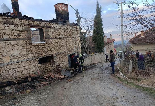 Denizli'de 87 yaşındaki kadın feci şekilde can verdi - Resim: 0