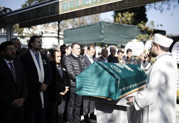 Eski Türkiye güzeli Manolya Onur son yolculuğuna uğurlandı - Resim: 3