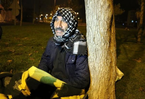 Damadı ile kızı tartışmasın diye sokakta kalıyor - Resim: 4