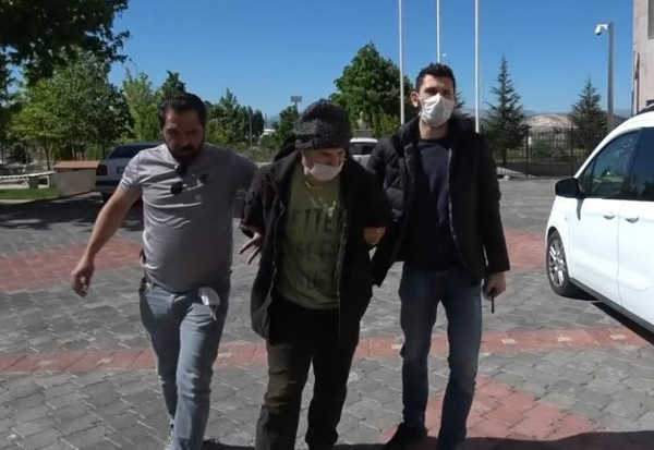 Isparta'da anne ve babasını öldürdü! Her şeyi anlattı: Çocukluğumdan bu yana... - Resim: 0