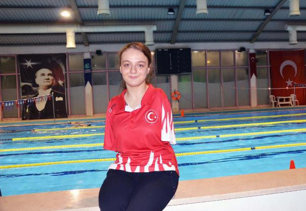 Azmin zaferi! Yüzmede dünya şampiyonu oldu - Resim: 1