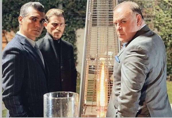 Sadakatsiz'in Haluk'u Burak Sergen'in hastalığı belli oldu Covid 19 testleri negatif çıkmıştı - Resim: 1