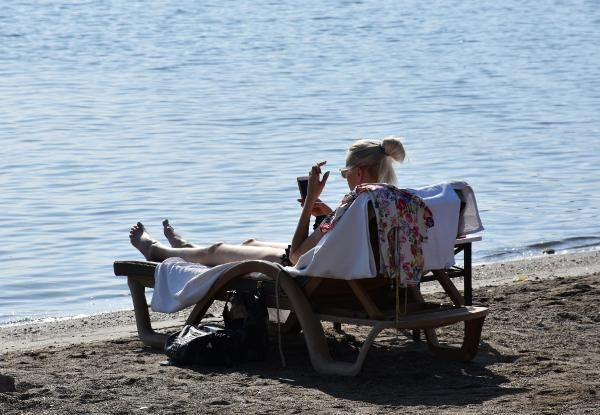 Muğla'da koronavirüse aldırış etmediler! Plajlara akın ettiler - Resim: 2