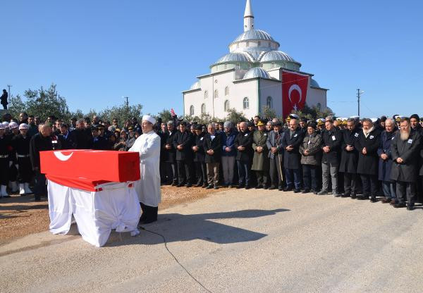 Zeytin Dalı şehidini binler uğurladı - Resim: 2