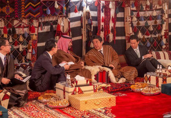 Veliaht Prens Selman Japon Başbakan bedevi çadırında ağırladı - Resim: 2