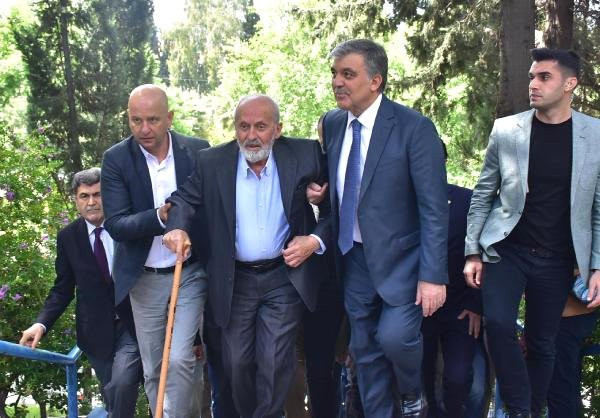 Abdullah Gül, yeni parti kuracak mısınız? sorusuna bakın nasıl tavır sergiledi! - Resim: 1