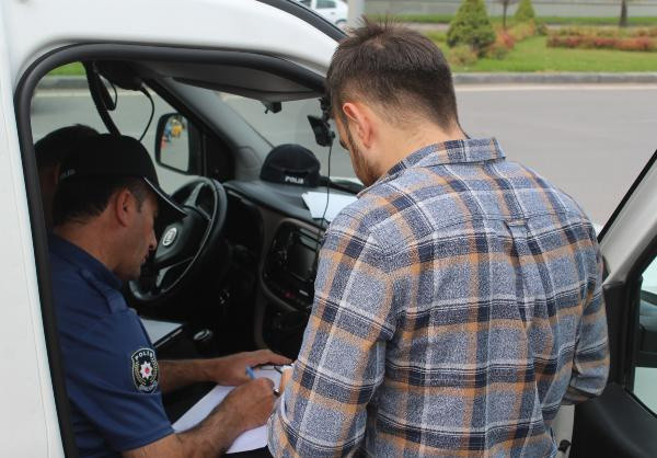 Özel araçta sigaraya ceza yasası ne zaman çıktı? Sürücüye ceza ne kadar - Resim: 2