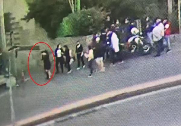 Şişli'de kadını taciz edip telefonunu çalan şüpheli yakalandı! Güvenliğe bıçak çekti - Resim: 2