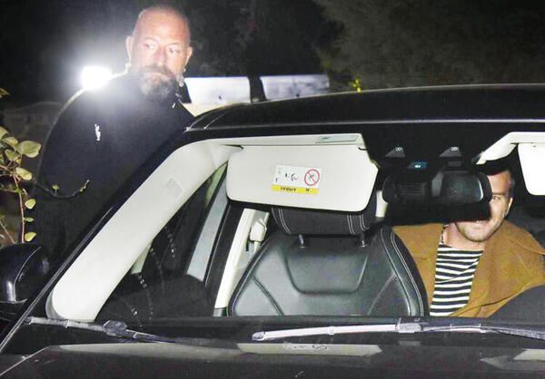 Emirgan'da lüks villada parti verdiler! Kıvanç Tatlıtuğ Özge Özpirinçci herkes oradaydı - Resim: 3