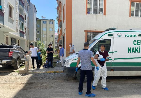 Iğdır'da vahşet! Apartmanın bodrum katında bulunan sandıktan kadın cesedi çıktı - Resim: 0