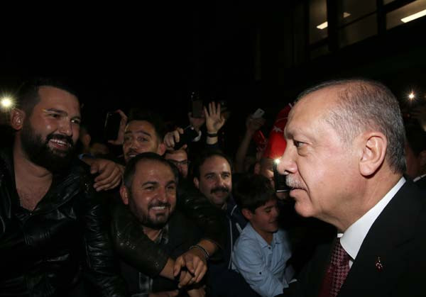 Cumhurbaşkanı Erdoğan'a sevgi gösterisi - Resim: 3