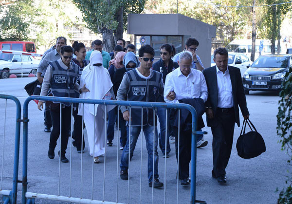 İşte AK Parti'ye sızan ajan kadınlar - Resim: 4