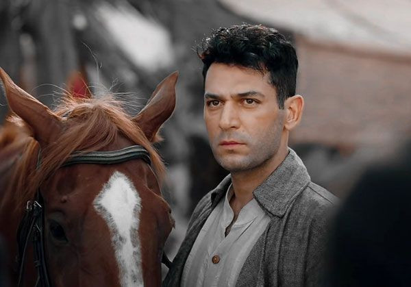 Murat Yıldırım 'Aziz' dizisi ile ilgili merak edilen haberi duyurdu! "Bunlar doğru değil" - Resim: 4