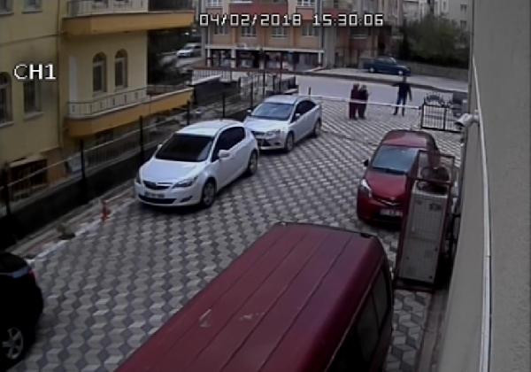 Herkesin gözü önünde eşini öldürüp kayınvalidesini yaraladı! İşte o anlar... - Resim: 2