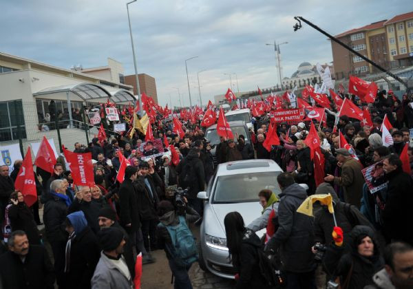 Silivri Cezaevi'nde izdiham var! - Resim: 1
