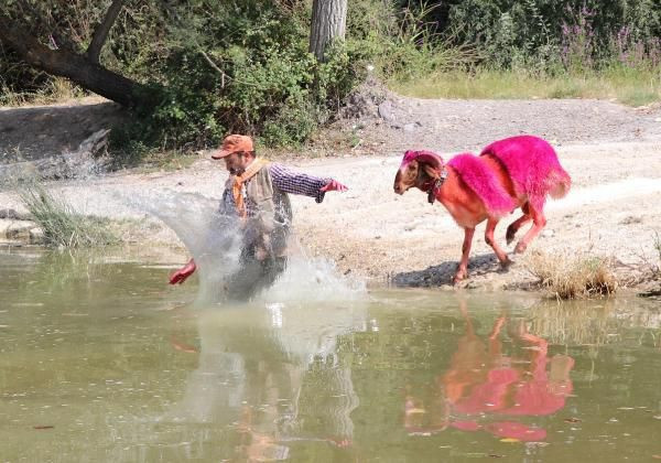 Denizli'de 800 yıllık gelenek! Korona nedeniyle bu yıl temsili olarak yapıldı - Resim: 2