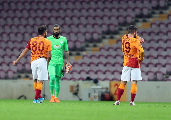 Fatih Terim her puan kaybında bahane aradı topa tutuldu: Utanç duydum - Resim: 1