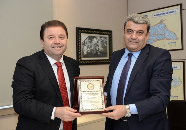 Bu da CHP'li 'Tosuncuk'! 1 milyar TL dolandırıp sırra kadem bastı mağdurlar savcılığa koştu - Resim: 0