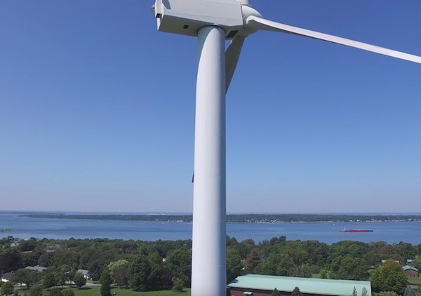 Drone ile rüzgar türbinine çıktı gördüğü manzara karşısında şoke oldu - Resim: 3