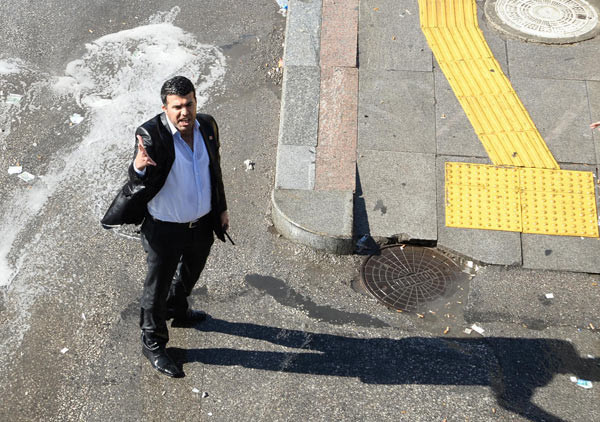  YSK önündeki gruba polis müdahalesi - Resim: 4