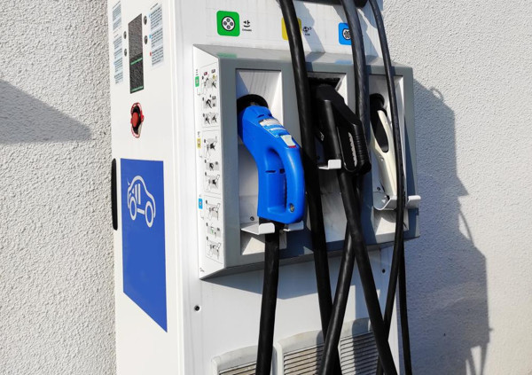 Elektrikli araç şarj istasyonları artıyor! 2030 yıllında... - Resim: 2