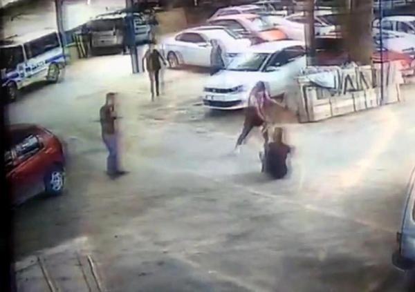 Kütahya'da korkunç görüntüler Döner bıçağı ile saldırdı - Resim: 4