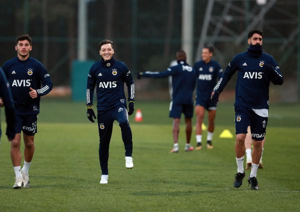 Mesut Özil'in imza töreni tarihi belli oldu! İşte Fenerbahçe'ye maliyeti - Resim: 0