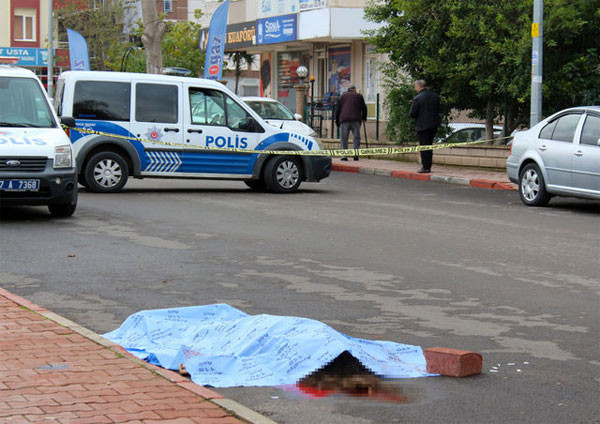 Eski nişanlısını öldürmeden önce icraya vermiş şok iddialar - Resim: 2