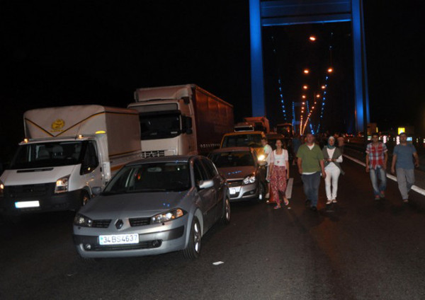 FSM köprüsünde feci kaza! - Resim: 2